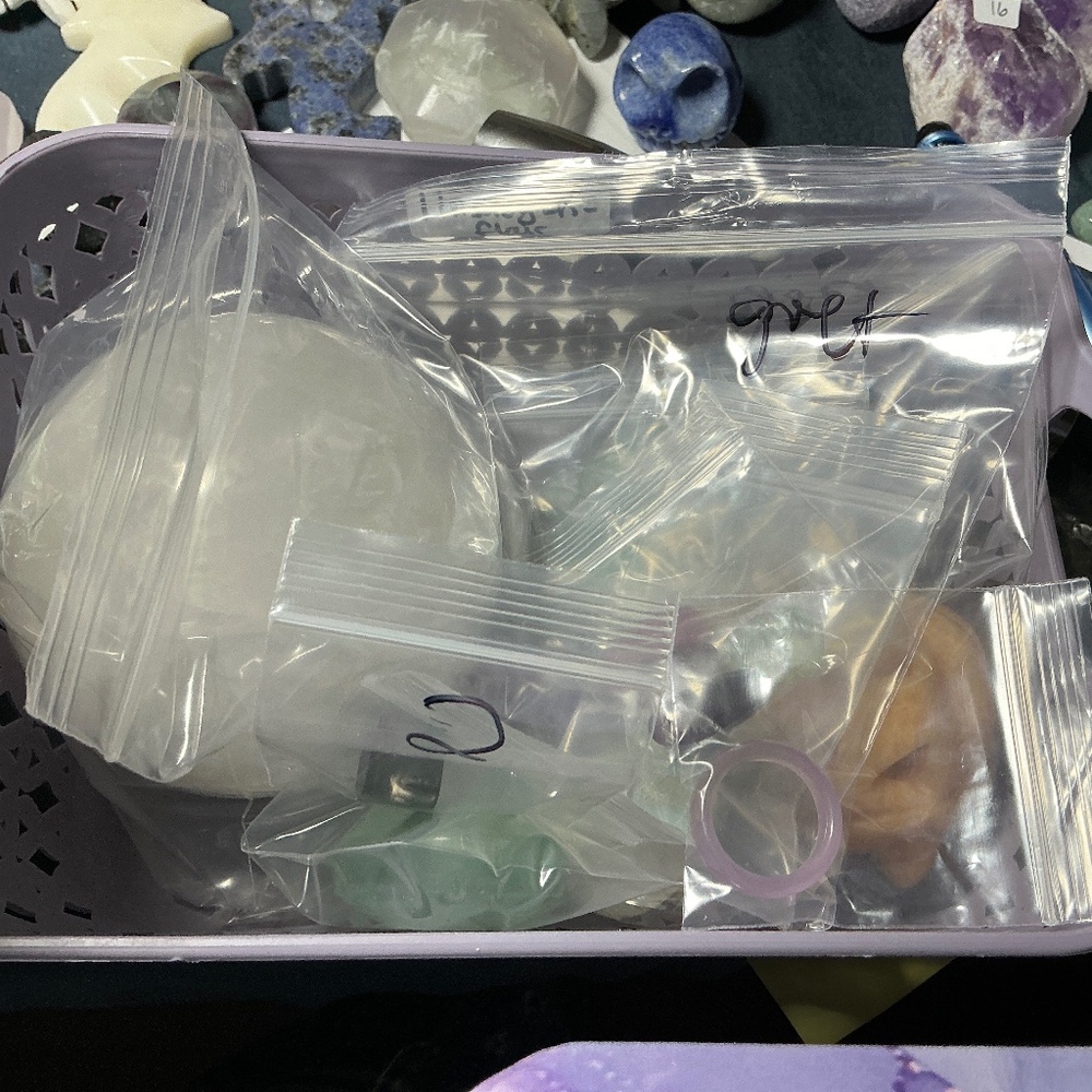 Linsaey_n_flair crystal basket